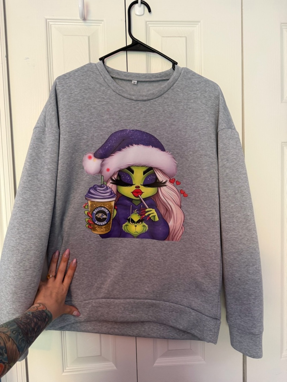 Gray Women’s Graphic Holiday Sweatshirt with boujee grinch  Baltimore Ravens - Picture 2 of 3